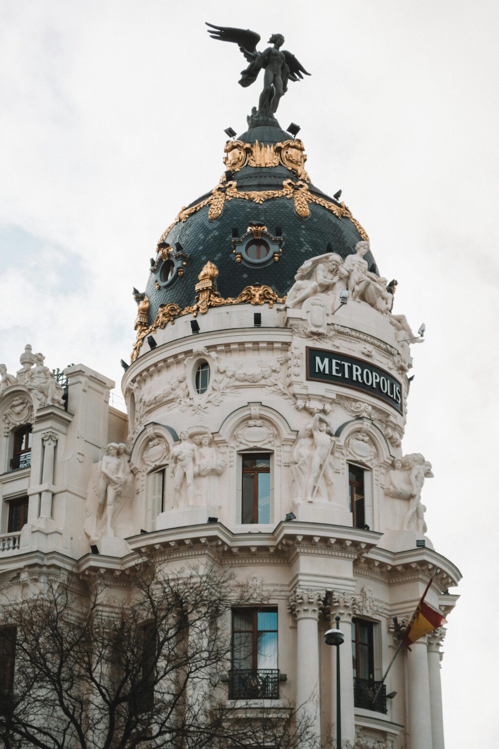 Dónde guardar maletas en Madrid